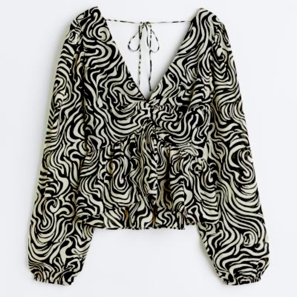 Balloon-sleeved Peplum Blouse